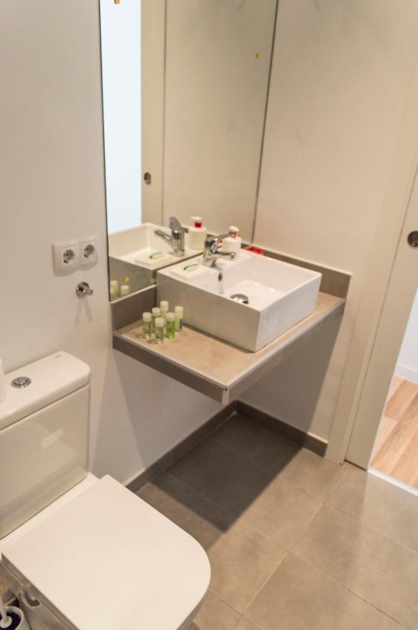 For You Rentals New Design Apartment Temporal Puerta Del Sol Pre10C Madri Exterior foto