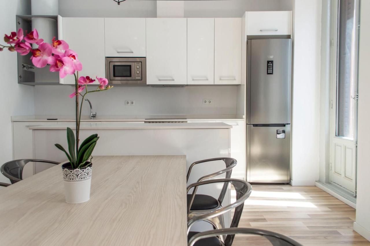 For You Rentals New Design Apartment Temporal Puerta Del Sol Pre10C Madri Exterior foto